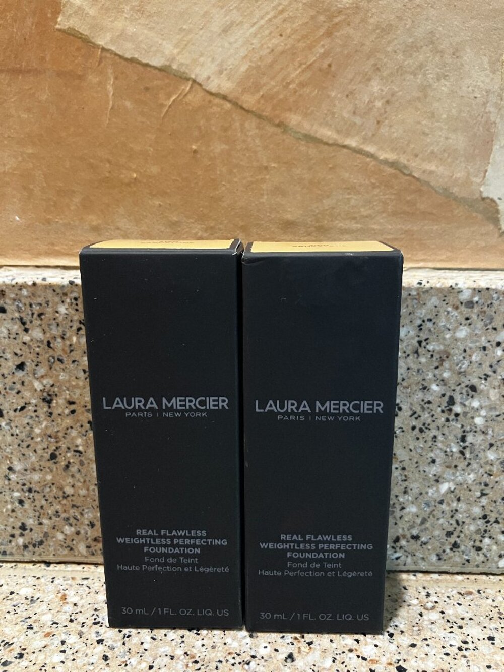 Laura Mercier Set of 2 Sandstone 3W0 Weightless Foundation! NIB!